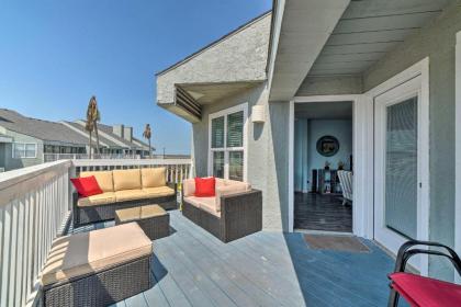 Pet-Friendly Condo with Deck Snowbirds Welcome - image 7