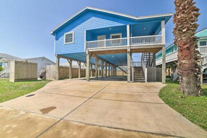 Beach House with Outdoor Shower and Rooftop Deck! - image 3