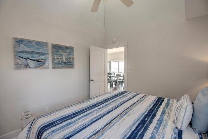 Beachfront Paradise LC19 - image 15