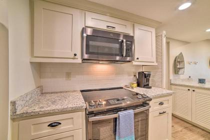 Waterfront Port Aransas Condo with Beach Access - image 10