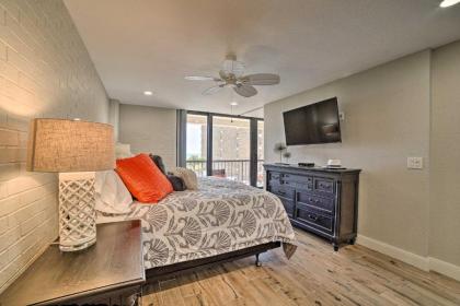 Waterfront Port Aransas Condo with Beach Access - image 13