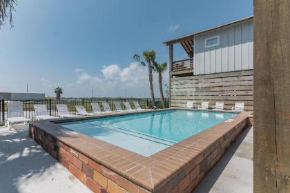 New! Marvelous Beach Home 2Min from Beach - image 2