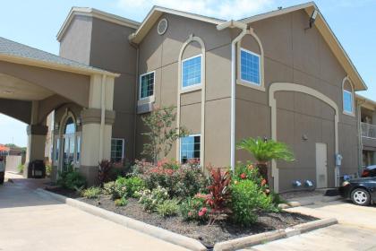 Quality Inn & Suites Port Arthur - Nederland - image 1