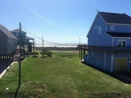 Texas Beach House with Views Ferry to Galveston! - image 10