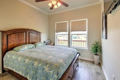 Texas Beach House with Views Ferry to Galveston! - image 12