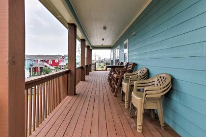 Texas Beach House with Views Ferry to Galveston! - image 9