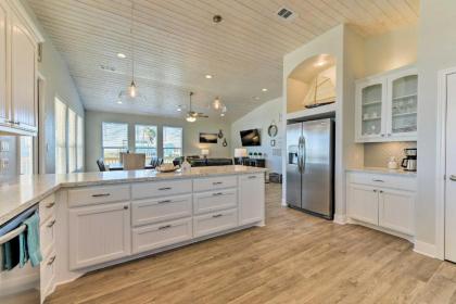 Luxe Crystal Beach Home - 100 Steps to Beach! - image 15