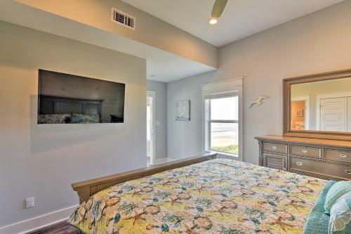 Crystal Tides - Stunning Home with Oceanfront Views - image 3