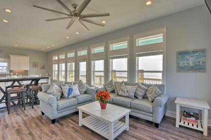 Crystal Tides - Stunning Home with Oceanfront Views - image 4