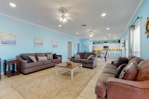 Surfside Oasis - image 3