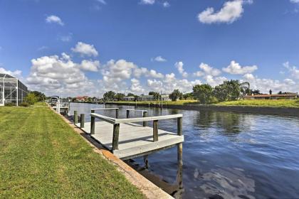 Waterfront Port Charlotte Cottage with Dock Bch 2 Mi - image 8