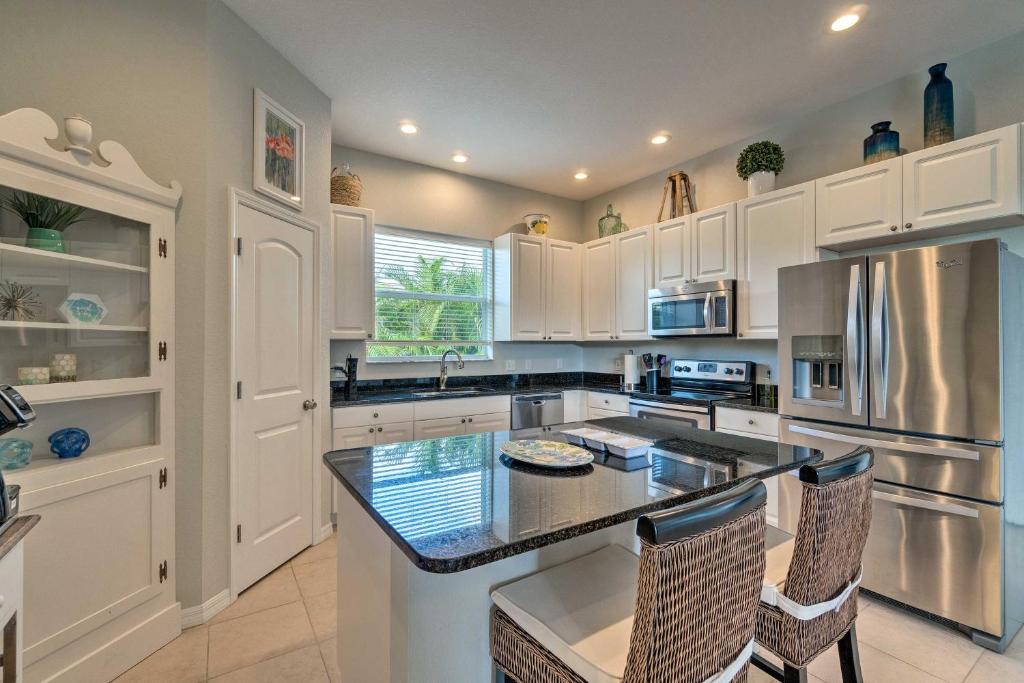 Port Charlotte Canalfront Home with Pool and Dry Bar! - image 4