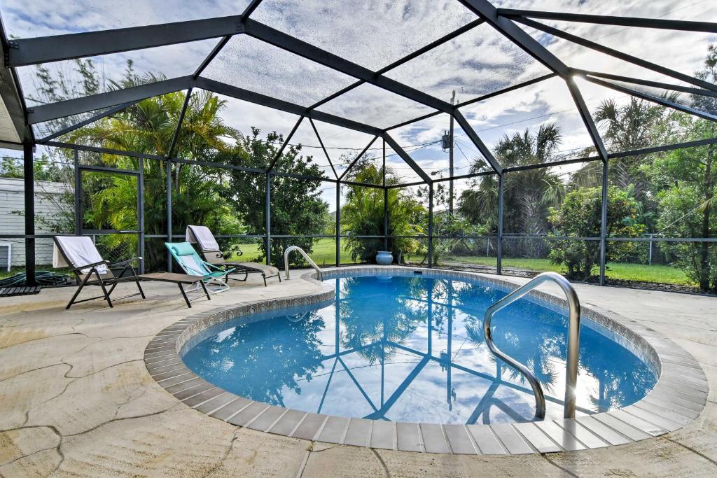 Port Charlotte House with Screened-in Lanai and Pool! - main image