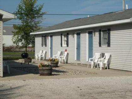 White Caps Motel - image 11