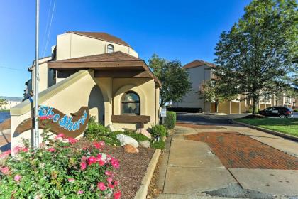 Lakeside Port Clinton Condo with Pool Access and View! - image 15