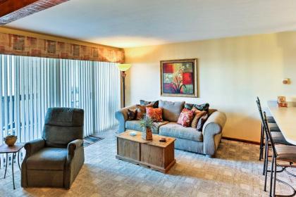 Lakeside Port Clinton Condo with Pool Access and View! - image 3