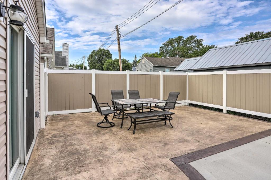 Waterfront Port Clinton Home with Porch and Views - image 2