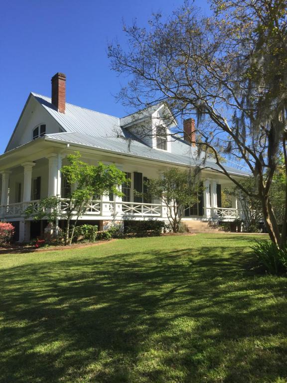 Canemount Plantation Inn - main image