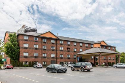 Comfort Inn - image 15