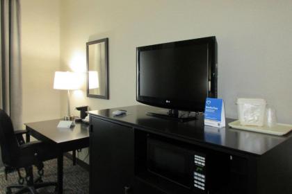 Comfort Inn - image 3