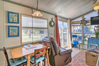 Waterfront Port Isabel Cottage with Deck! - image 10