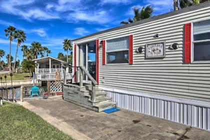 Waterfront Port Isabel Cottage with Deck! - image 18