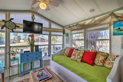 Waterfront Port Isabel Cottage with Deck! - image 3