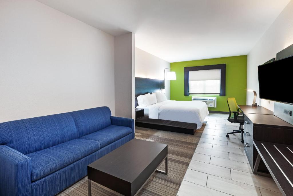 Holiday Inn Express Port Lavaca an IHG Hotel - image 2