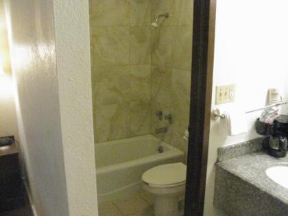 Americas Best Value Inn Port Lavaca - image 11