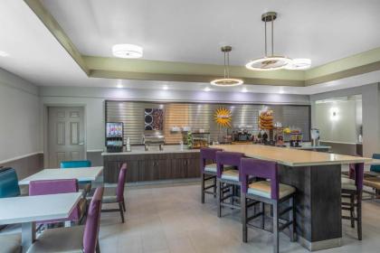 La Quinta by Wyndham Port Lavaca - image 11