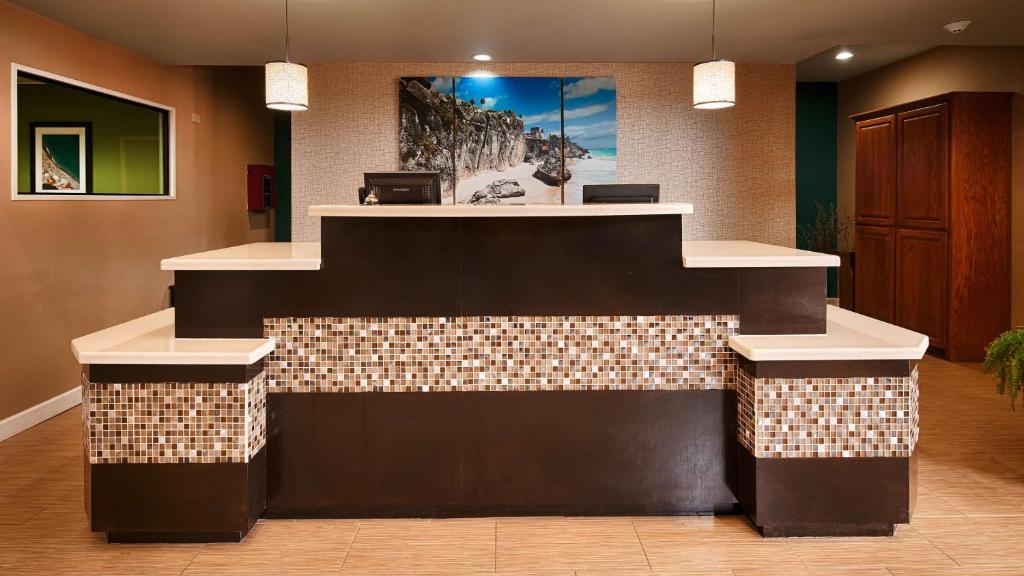 Best Western Port Lavaca Inn - image 3