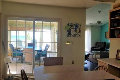 This 3 bedroom 2 Bath home sleeps 6 has everything you need for your vacation! - image 14