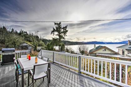 Idyllic Waterfront Cottage with Beach and Sunset Views! - image 1