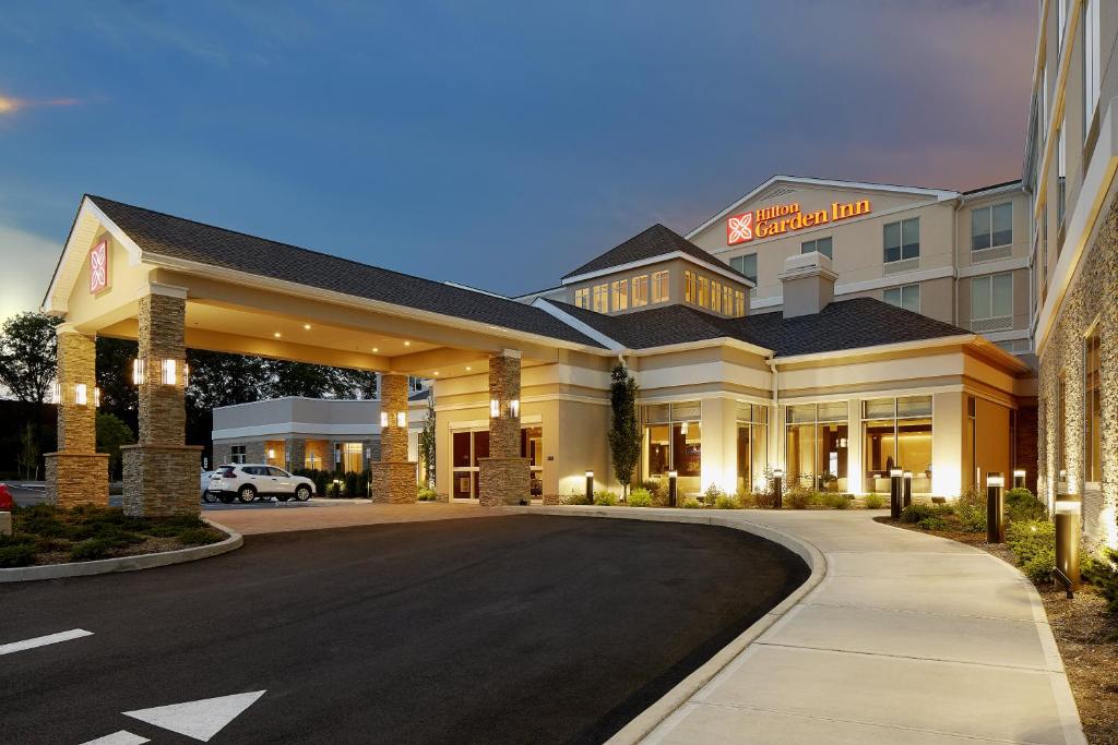 Hilton Garden Inn Roslyn - main image