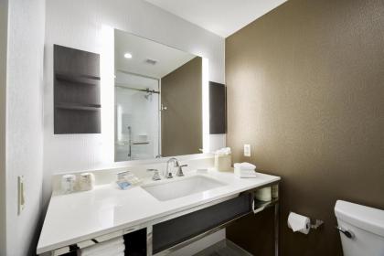 Hilton Garden Inn Roslyn - image 3