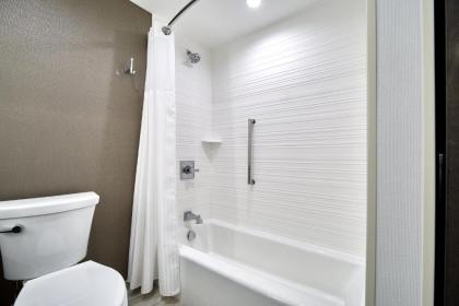 Hilton Garden Inn Roslyn - image 4