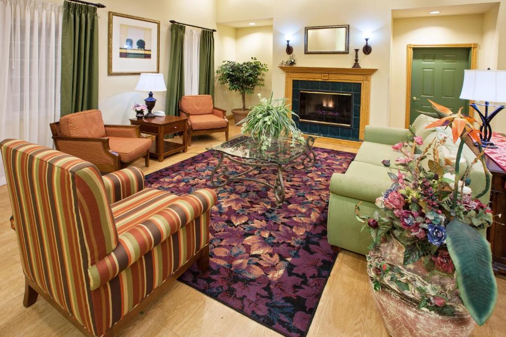 Country Inn & Suites by Radisson Kalamazoo MI - image 3