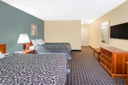 Days Inn & Suites by Wyndham Kalamazoo - image 12