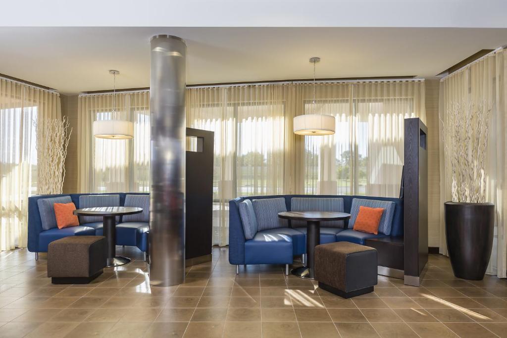 Courtyard by Marriott Kalamazoo Portage - image 6