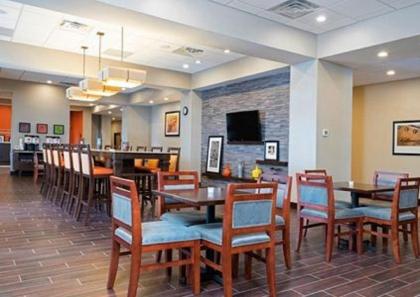 Hampton Inn Kalamazoo - image 5