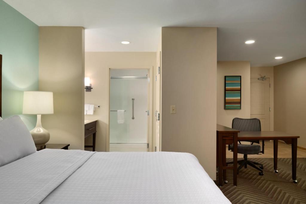 Homewood Suites by Hilton Kalamazoo-Portage - image 3