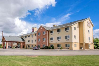 Comfort Suites Wisconsin Dells Area - image 1