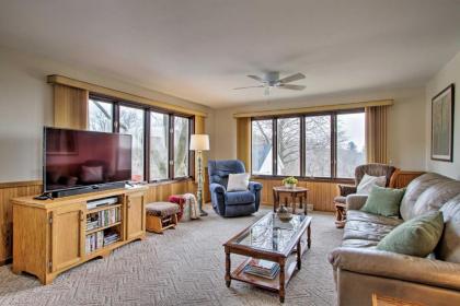 Wisconsin River Valley Farmhouse with Fire Pit and View - image 1