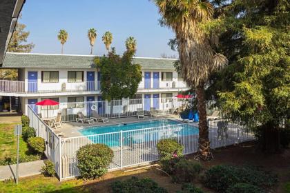 Motel 6-Porterville CA - image 5