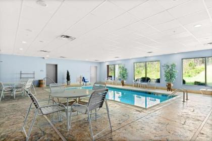 SureStay Plus Hotel By Best Western Portland Route 52 West - image 12