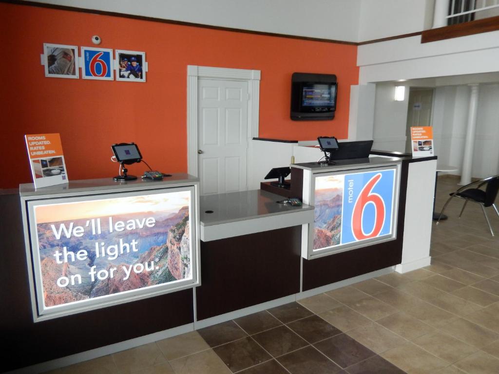 Motel 6-Portland TX - image 7