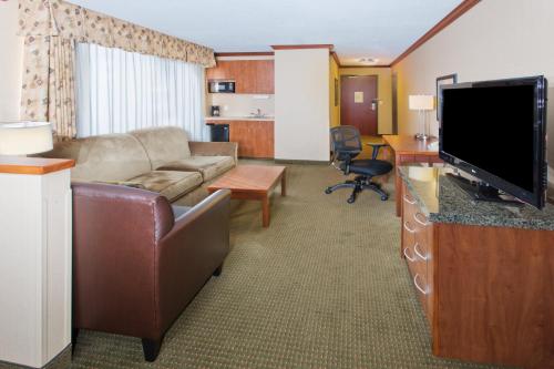 Holiday Inn Express Hotel & Suites Portland-Northwest Downtown an IHG Hotel - image 5