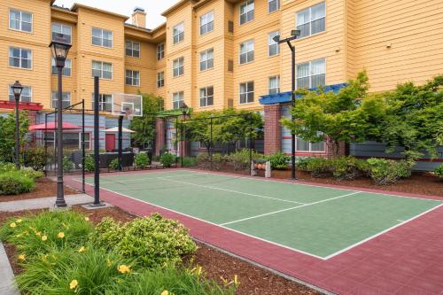 Residence Inn by Marriott Portland North - image 2