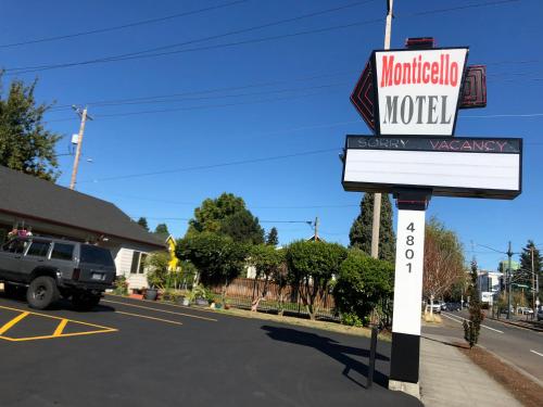 Monticello Motel - main image