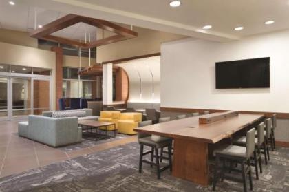 Hyatt Place Portland Airport/Cascade Station - image 3